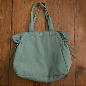 lulu tote bag